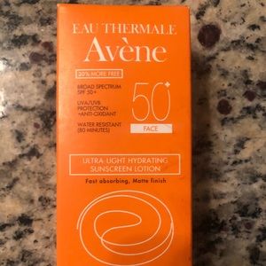 Eau thermale avene sunscreen lotion